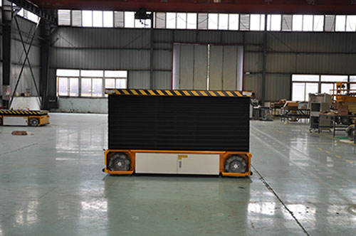 成都五大联赛买球赛麦轮式全向车-1.jpg